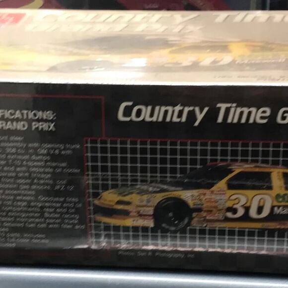 VINTAGE 1990 AMT 1:25 SCALE " MICHAEL WALTRIP " 30 COUNTRY TIME GRAND PRIX 6732 - Picture 2 of 5